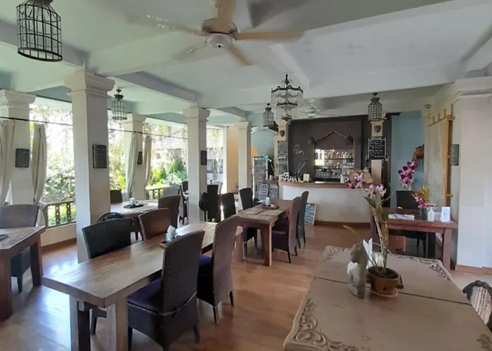 Life In Amed Beach Hotel